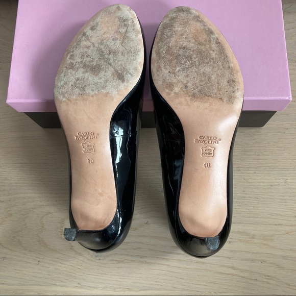 Patent leather heels. Worn twice. All leather. - Picture 3 of 3